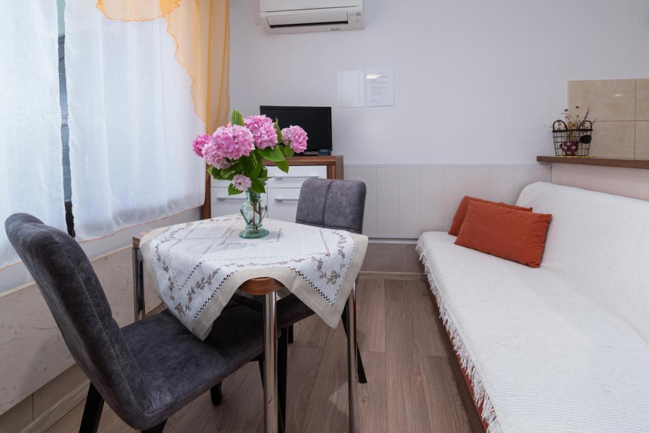 Apartments By The Sea Punat, Krk - 5351 Exterior photo
