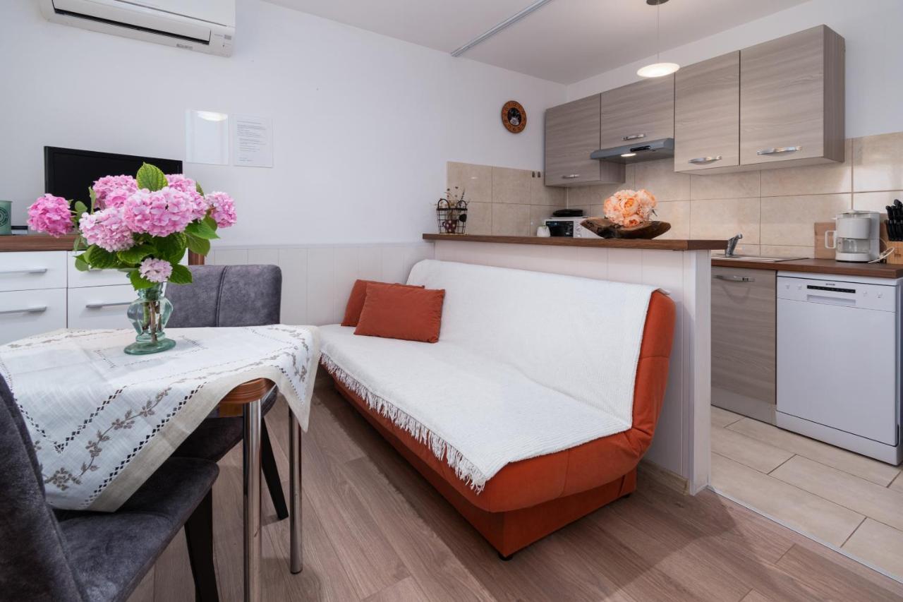 Apartments By The Sea Punat, Krk - 5351 Exterior photo